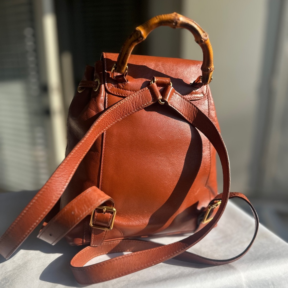 GUCCI | Vintage 1990s Bamboo Leather Backpack | Brown | Small/Medium w/ Dust Bag - Picture 3 of 16